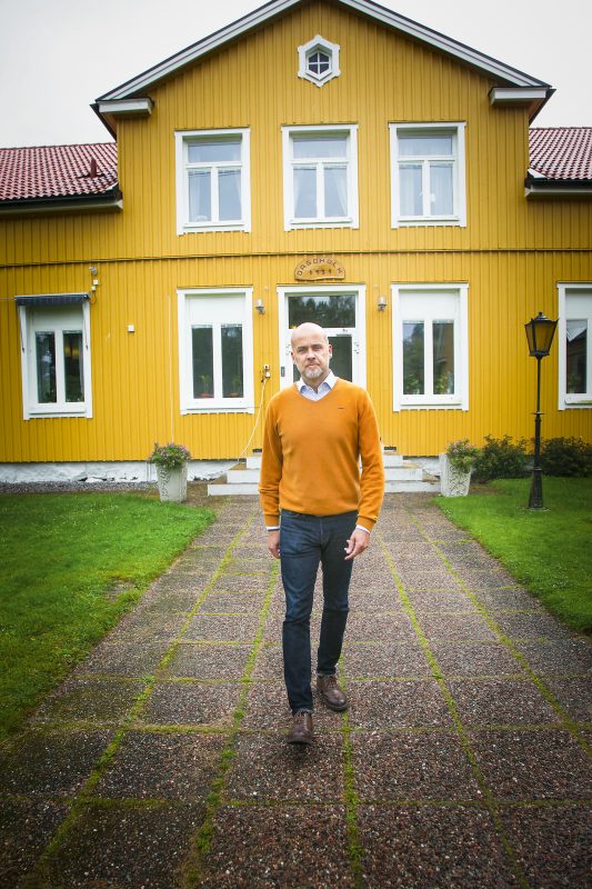 Thomas Barrögård Fahlqvist, vd för Dagöholm, tycker att han jobbar på en av de vackraste platserna man kan tänka sig. Foto: Maria Zaitzewsky Rundgren